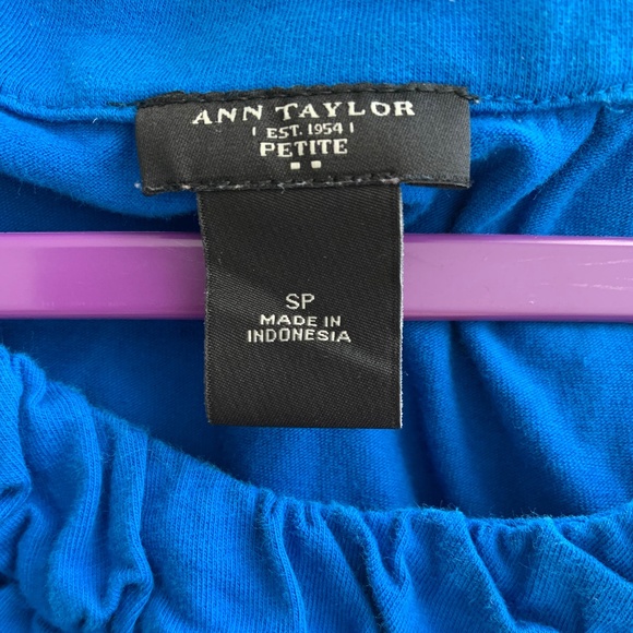 🌟5 for $20 Ann Taylor Scoop Neck Tank - Picture 3 of 5